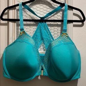 Cacique 42F plunge front-closure bra